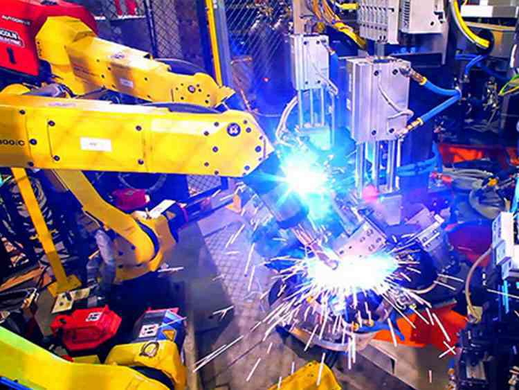 中小型钣金加工厂中引进焊接机器人的注意点-中山太阳诚(中国)有限公司-官网